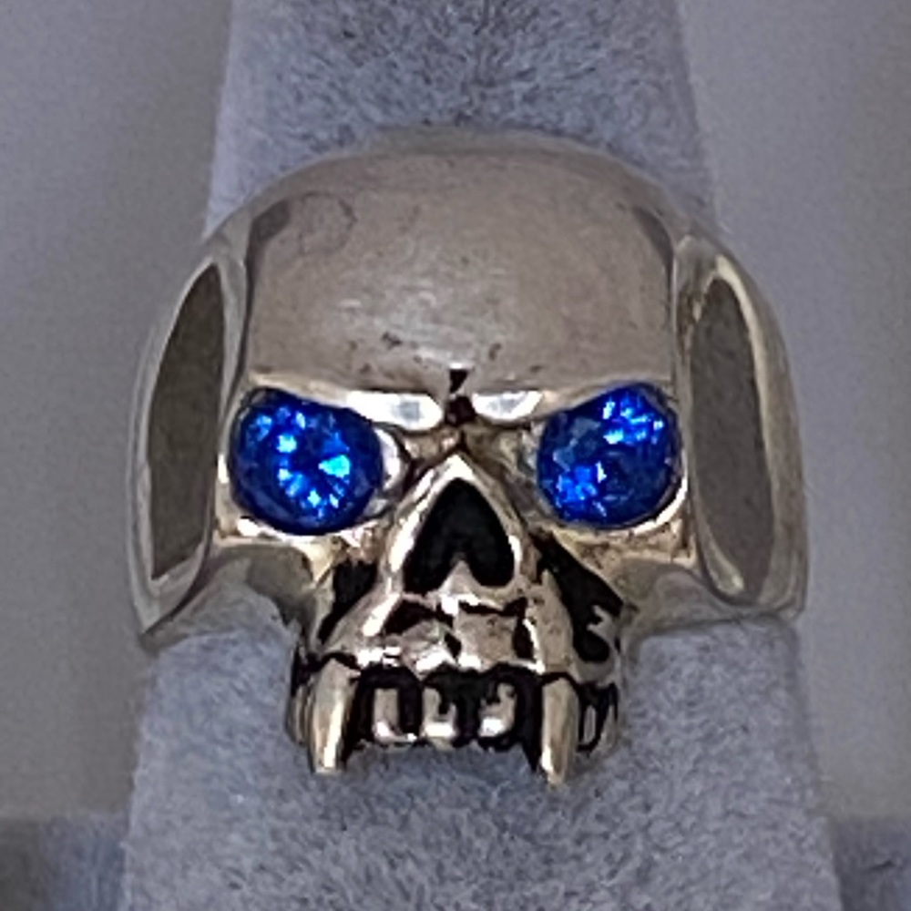 925 sterling silver biker skull ring blue cz stone - Picture 5 of 8
